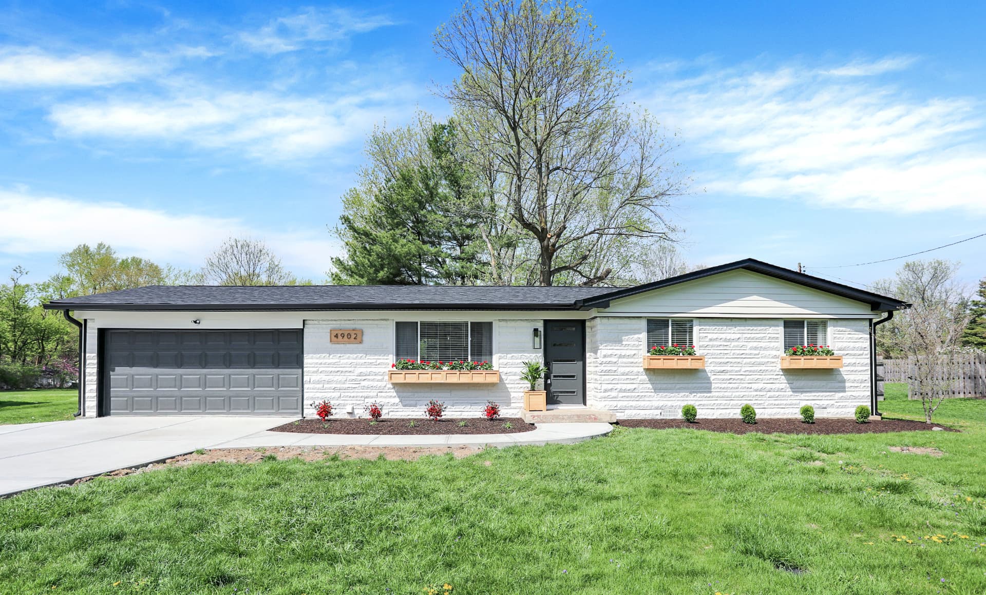 The front of the home at 4902 Willow Road